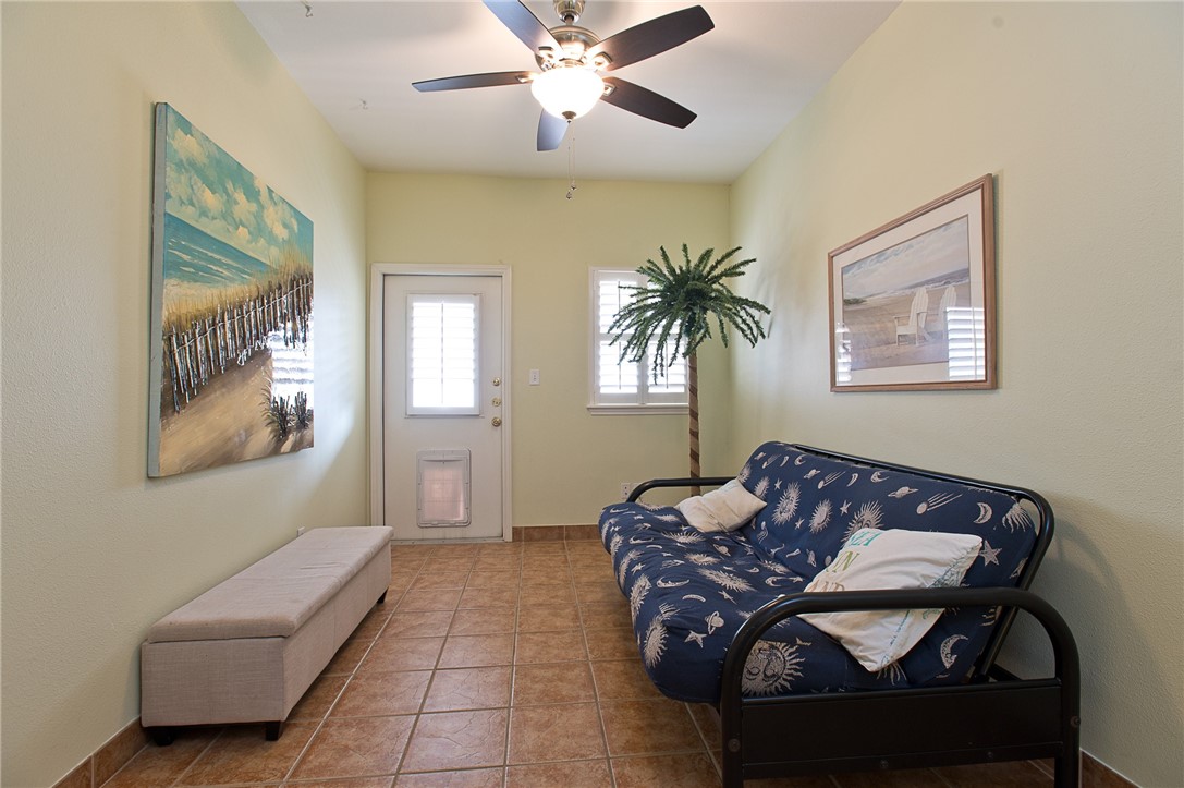 15110 Leeward Dr 203 Property Photo 18