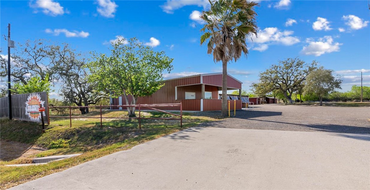 1200 Highway 59 Hwy Property Photo