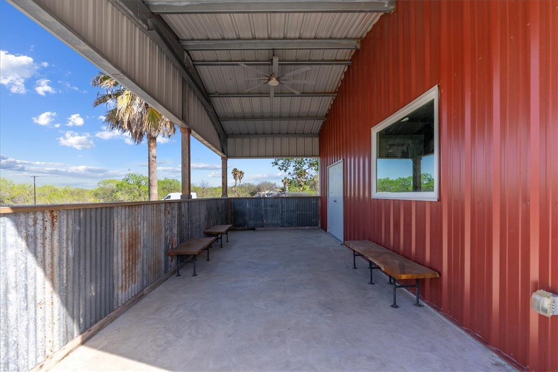 1200 Us-59 Property Photo 4