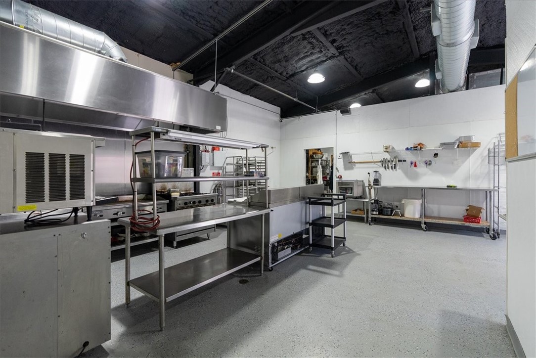 1200 Us-59 Property Photo 14