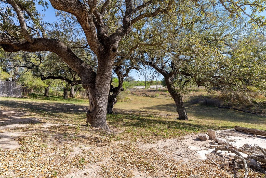 1200 Us-59 Property Photo 31