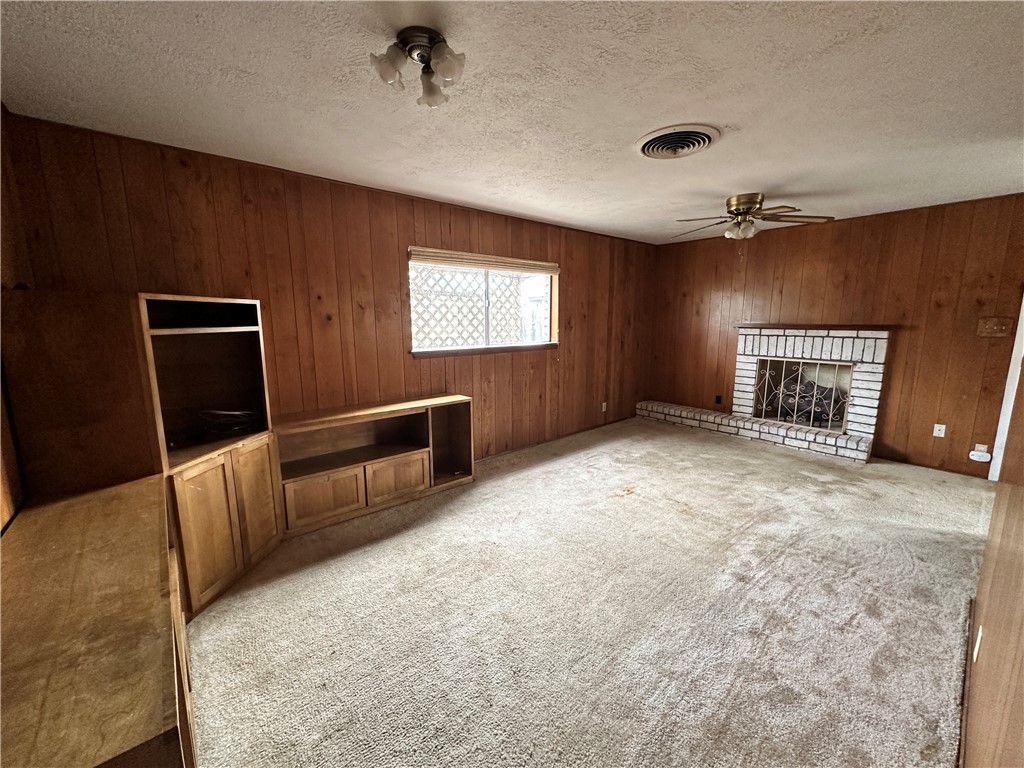 1314 E Cherrystone Dr Property Photo 3