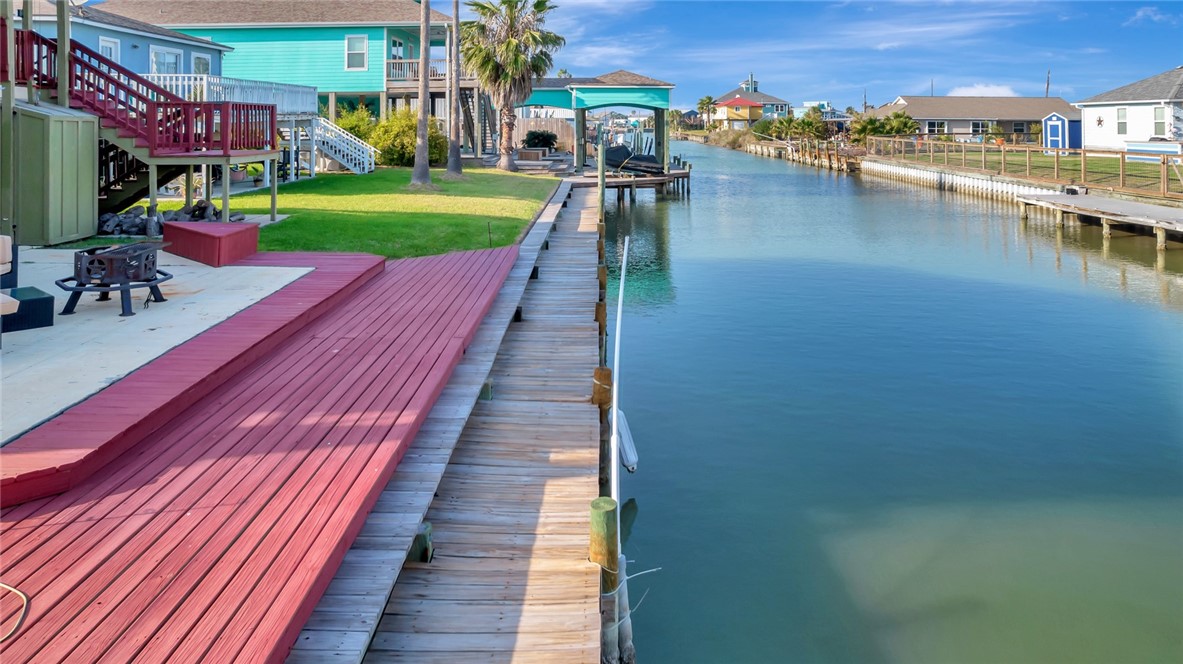 105 Copano Cove Property Photo 7