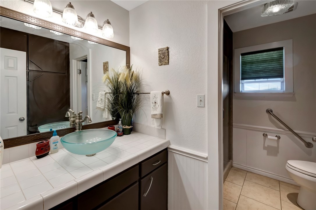 105 Copano Cove Property Photo 15