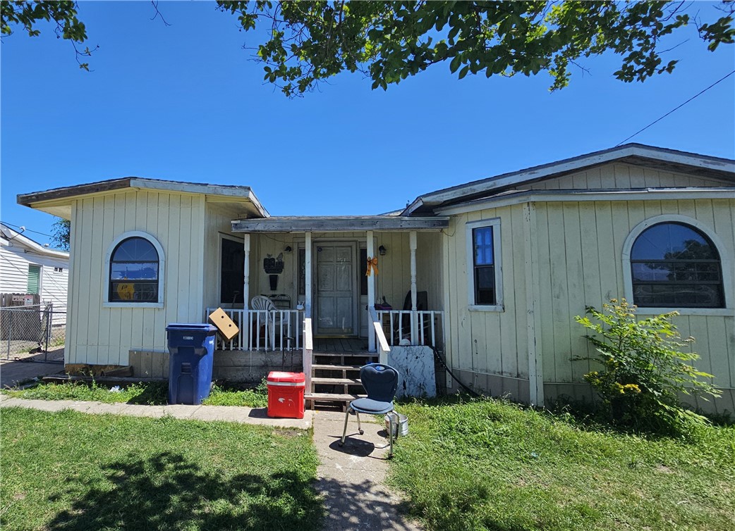 1630 Brentwood Dr Property Photo