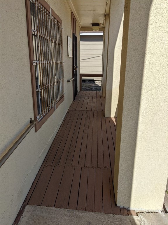 1015 Santa Fe St Property Photo 2