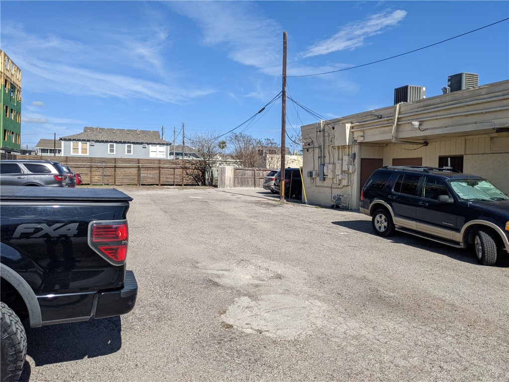 1015 Santa Fe St Property Photo 29