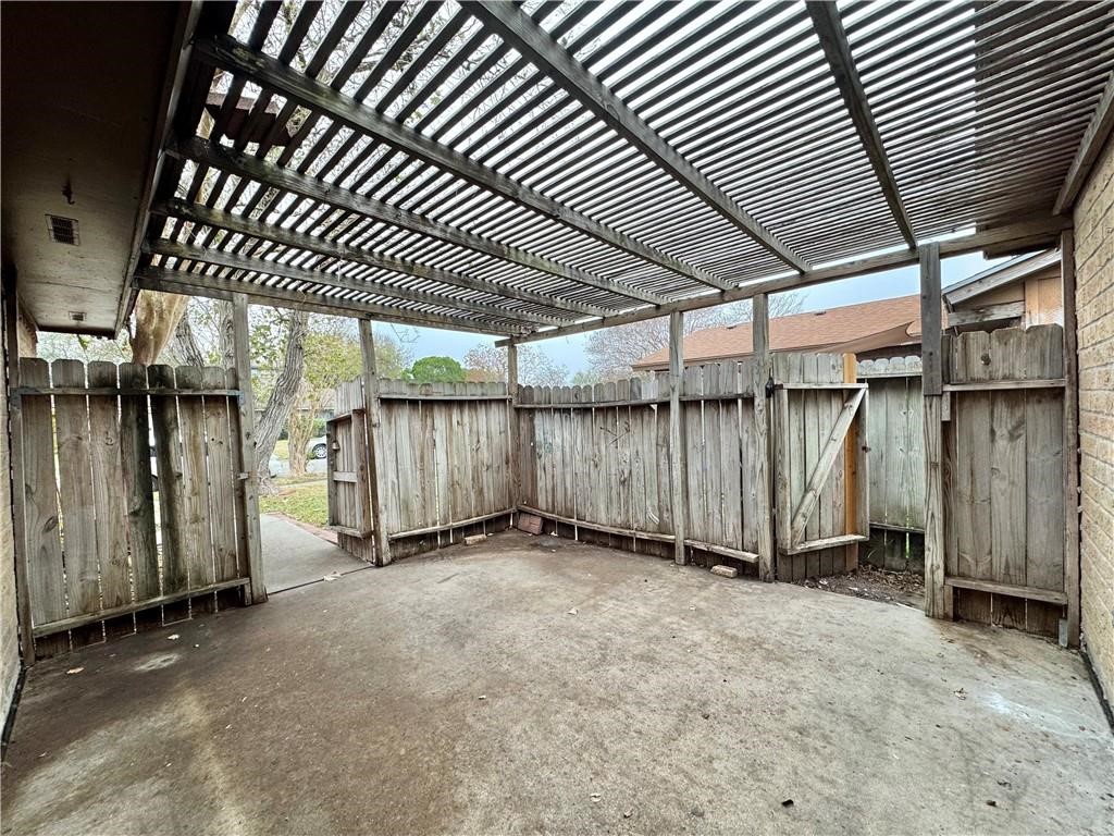 6624 Hardwick Dr A Property Photo 4
