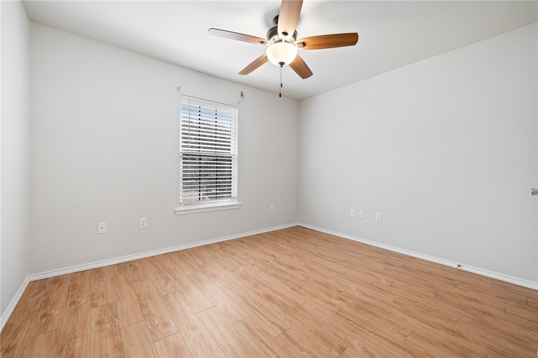 125 Breezy St Property Photo 21