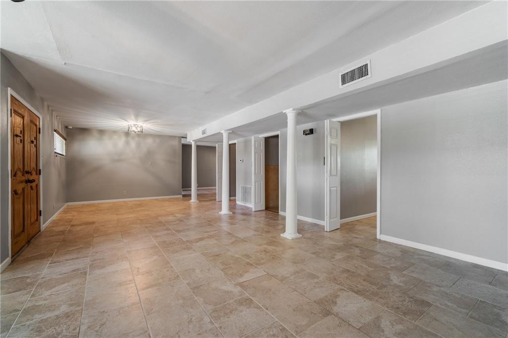 466 Barracuda Pl Property Photo 4