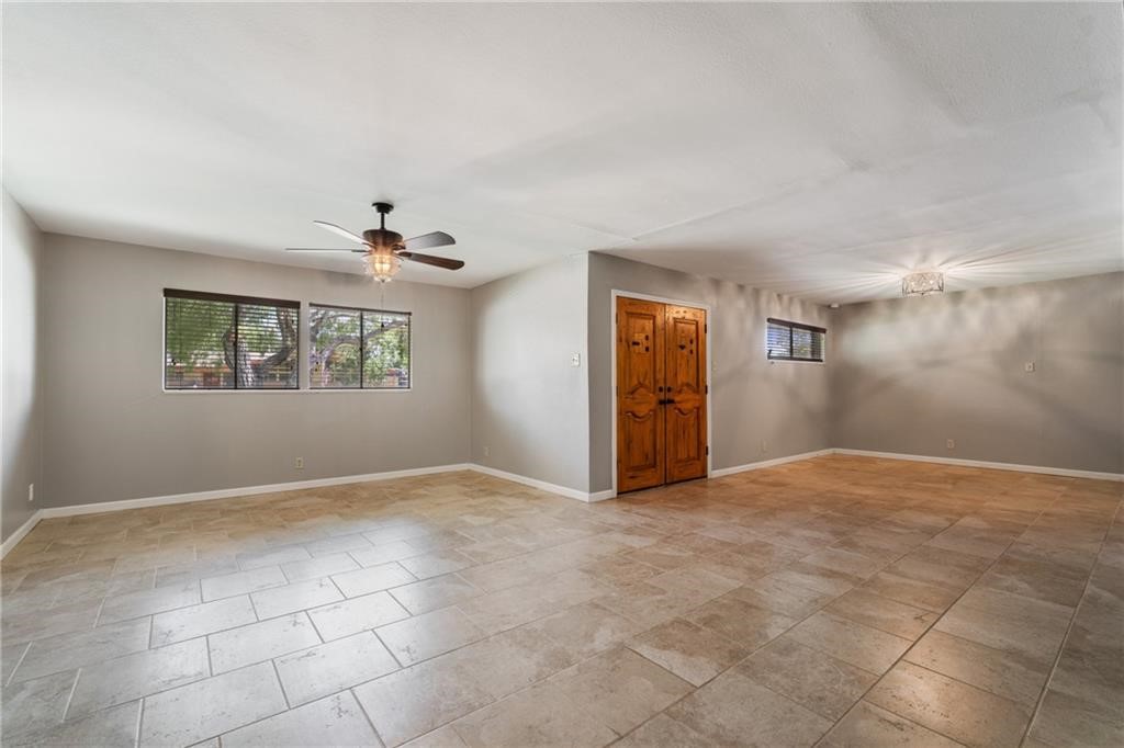 466 Barracuda Pl Property Photo 11