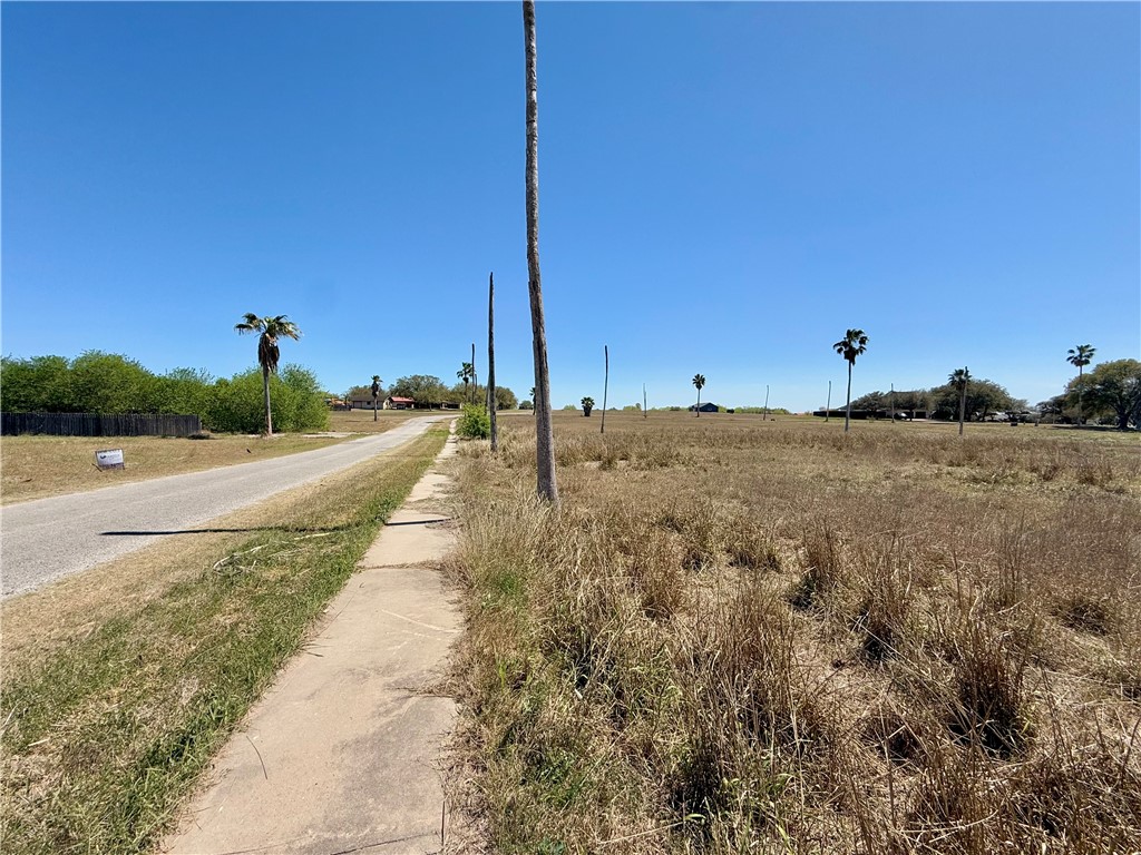 24551 La Ponderosa Dr. Property Photo 3