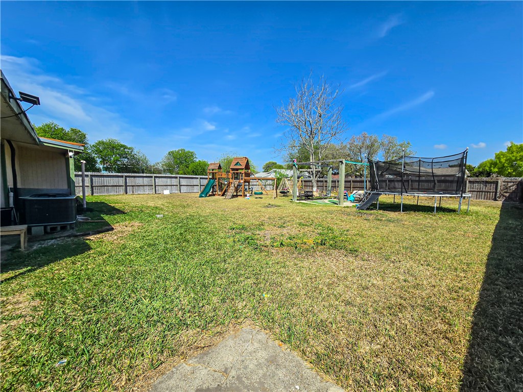 1025 Northcliff Dr Property Photo 16