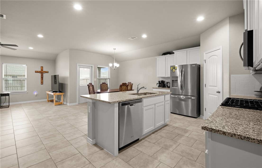 2777 Eltonne Gardens Dr Property Photo 8