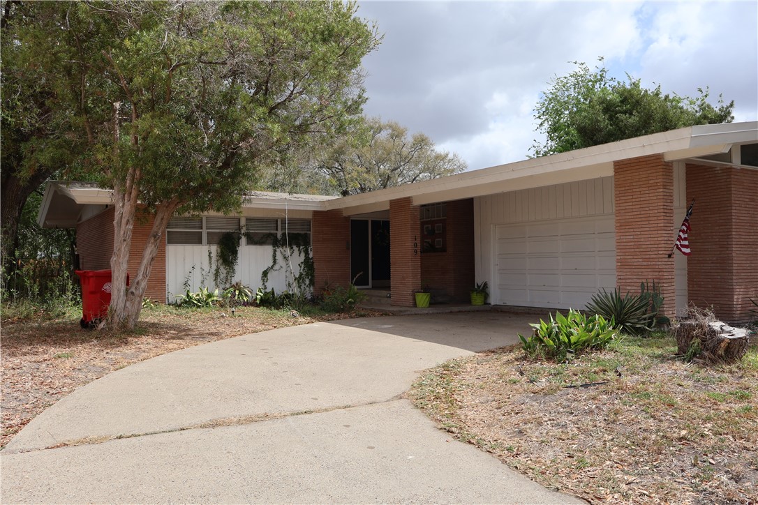 109 Kissling Ave Property Photo