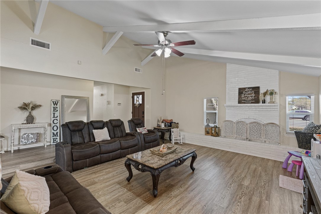 5325 Crestwick Dr Property Photo 7