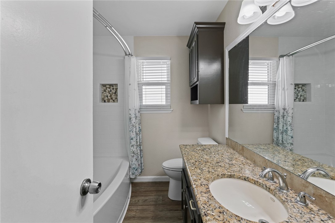 5325 Crestwick Dr Property Photo 15