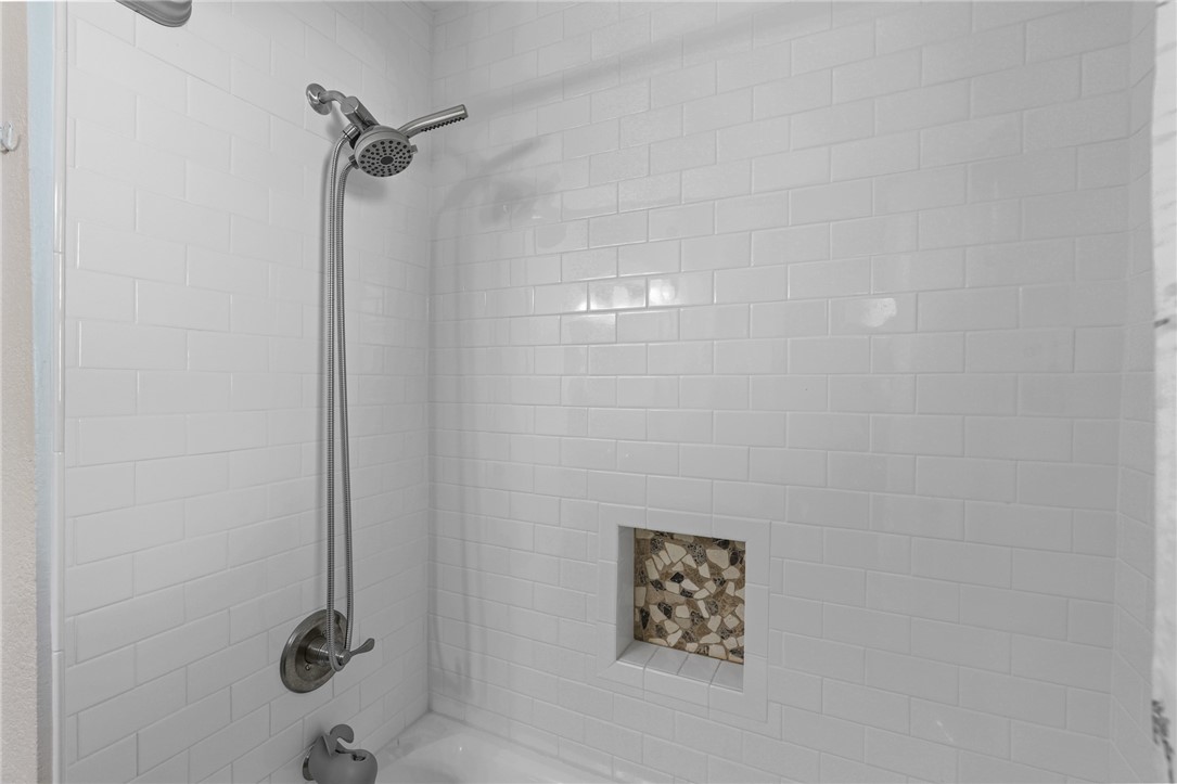 5325 Crestwick Dr Property Photo 16