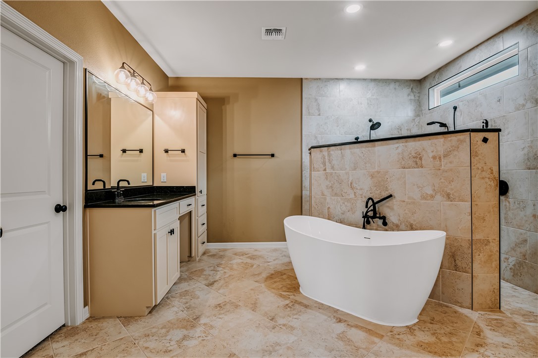1409 Sansa St Property Photo 10