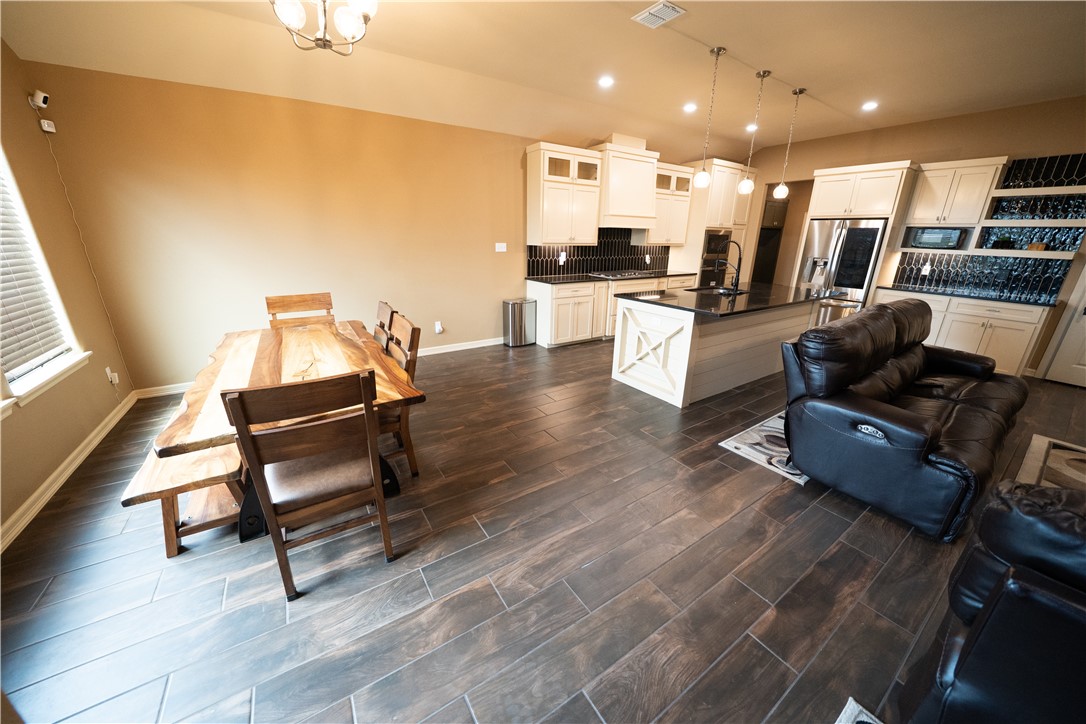 1409 Sansa St Property Photo 15