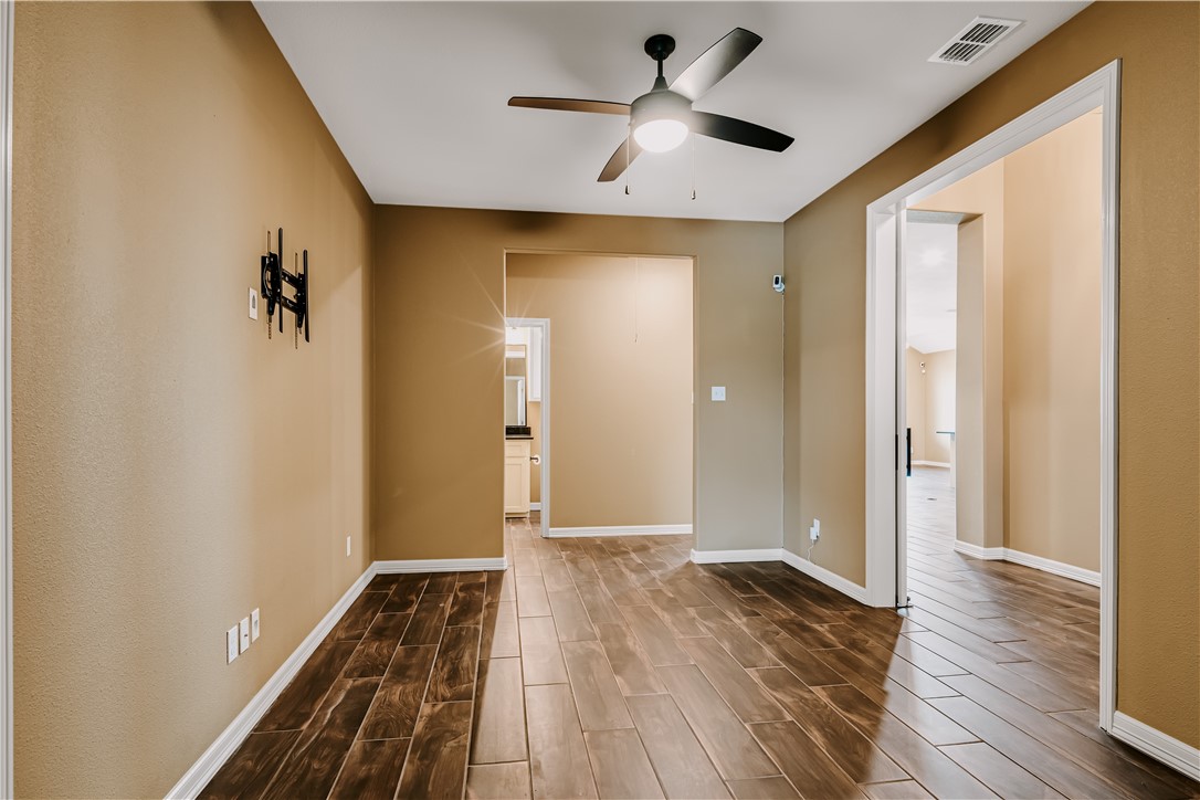 1409 Sansa St Property Photo 20