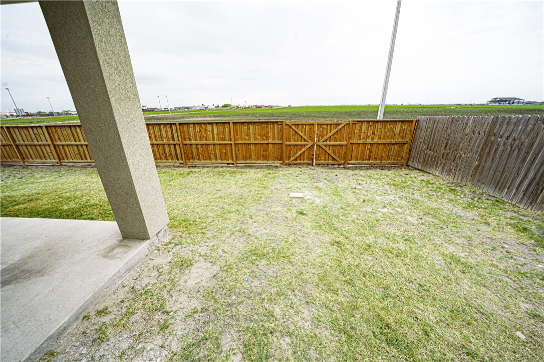 1409 Sansa St Property Photo 40