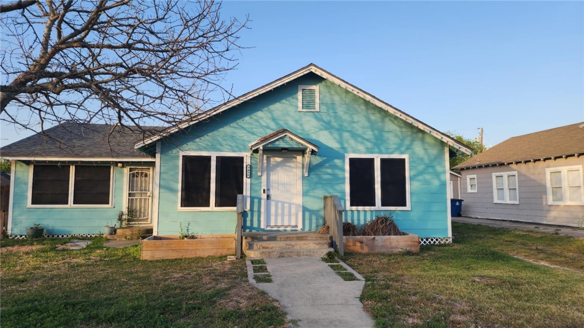 2486 2nd St Property Photo