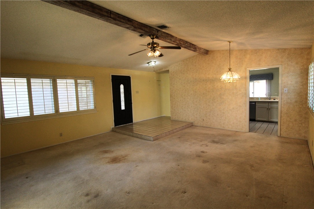 4915 Rockhurst St Property Photo 4