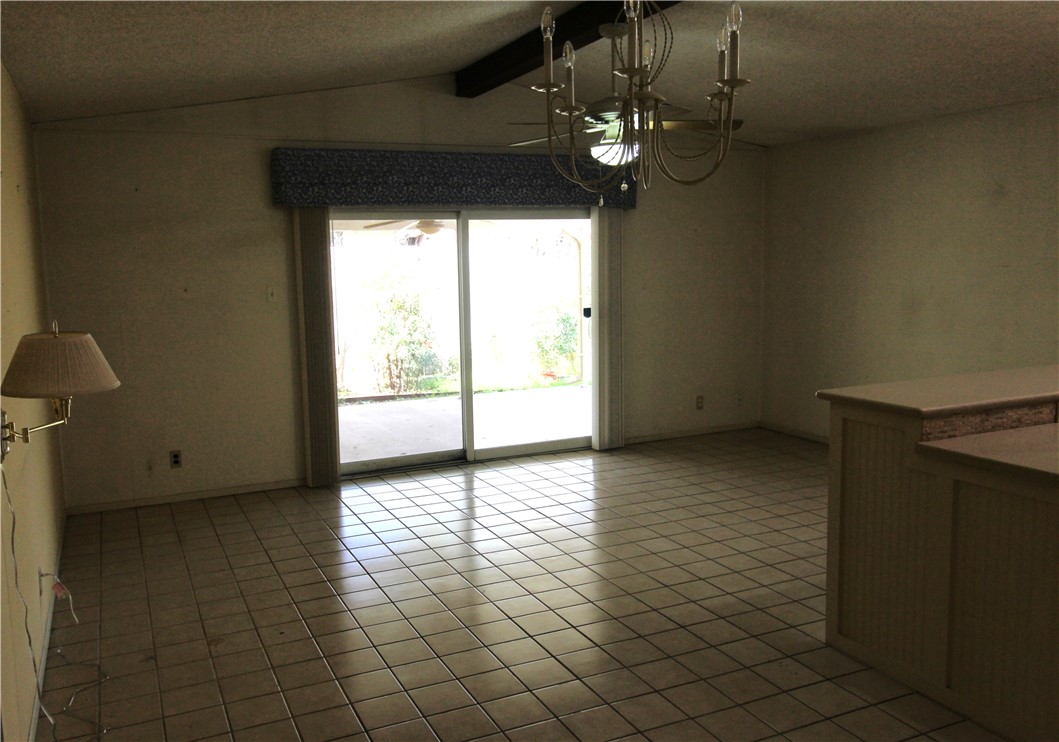 4915 Rockhurst St Property Photo 5