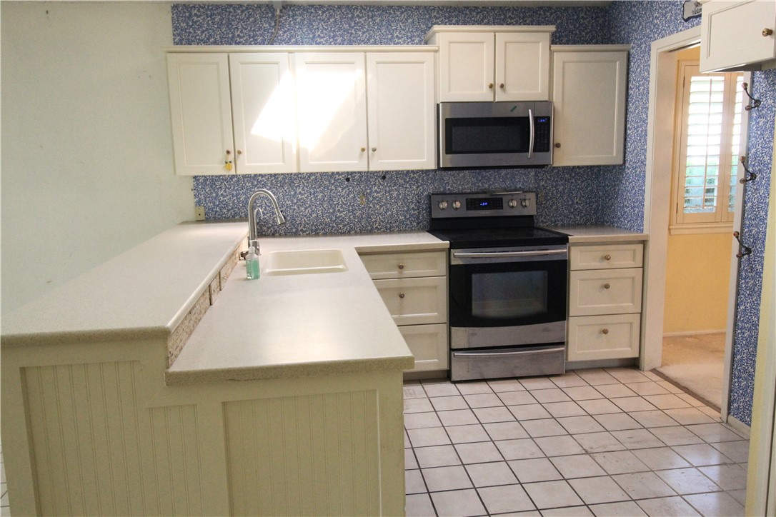 4915 Rockhurst St Property Photo 6
