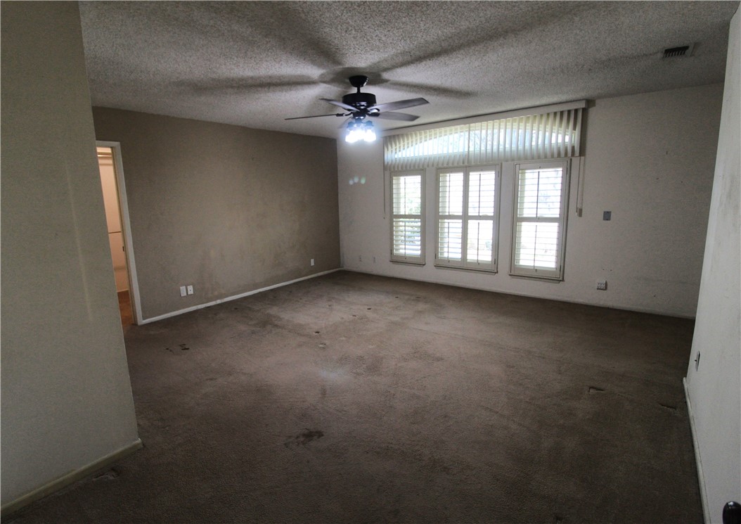 4915 Rockhurst St Property Photo 14