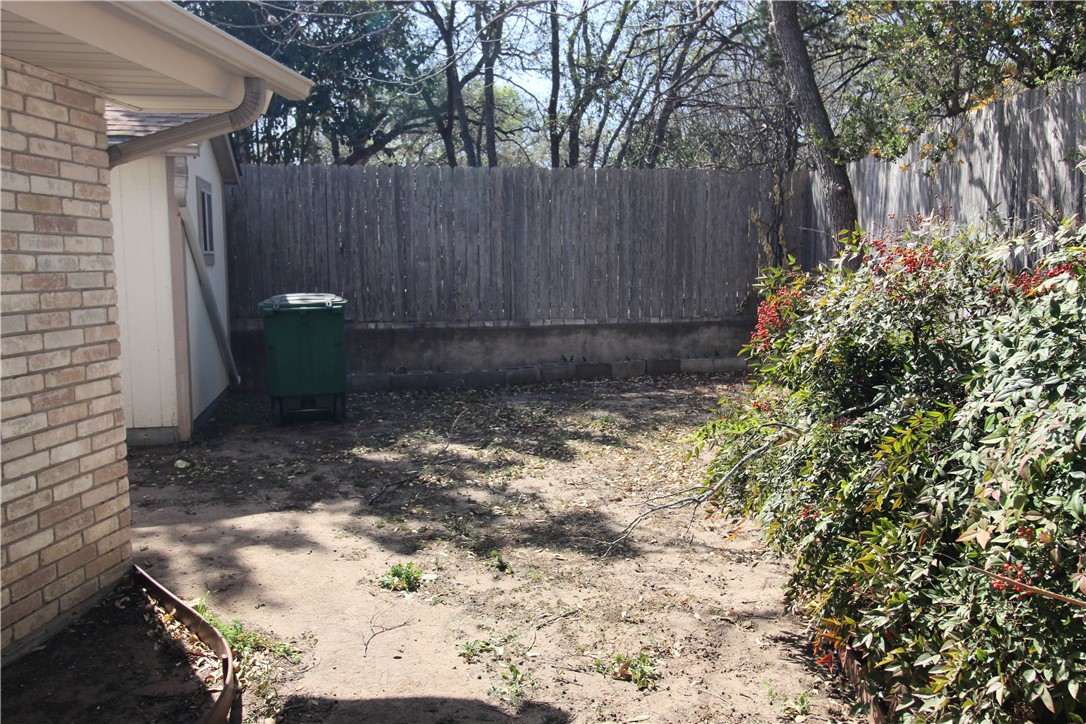 4915 Rockhurst St Property Photo 27