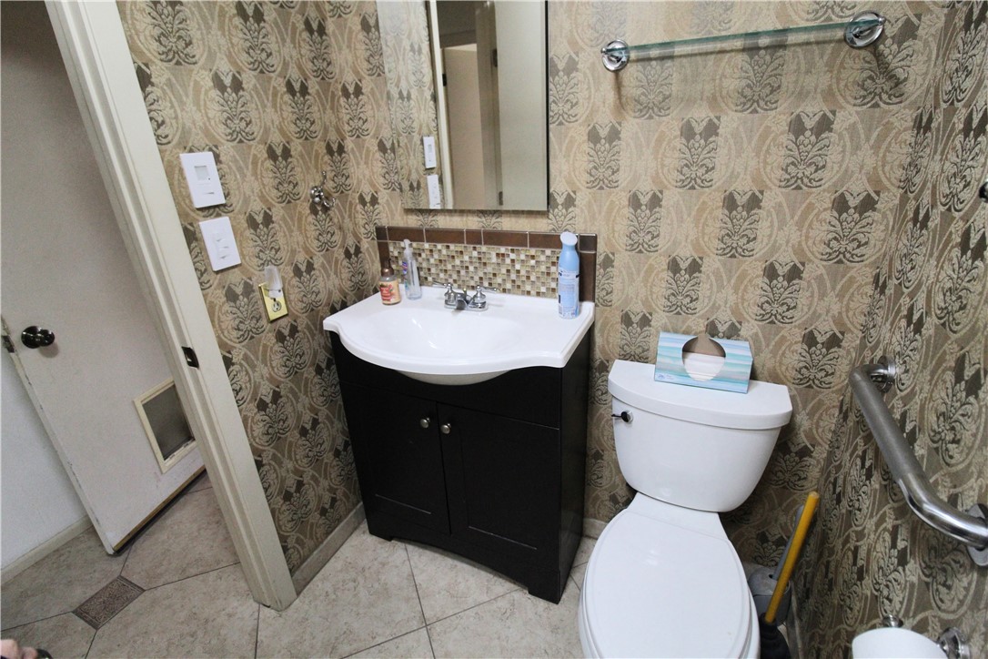 4915 Rockhurst St Property Photo 33