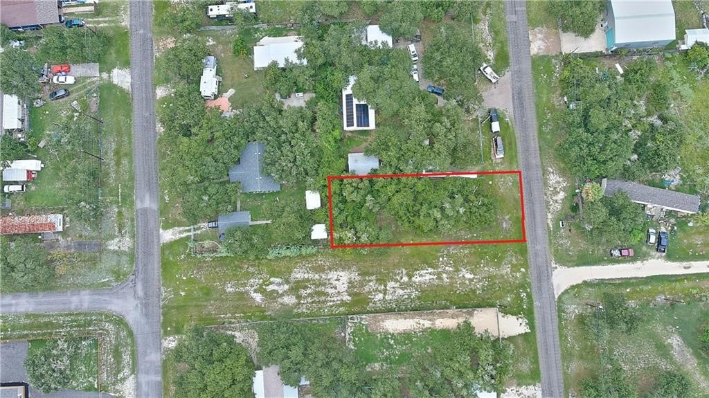 901 Steart St Property Photo