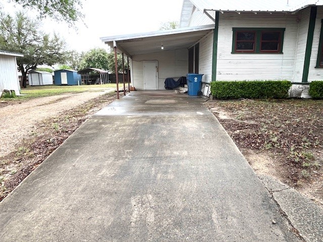 206 Hinton St Property Photo 3