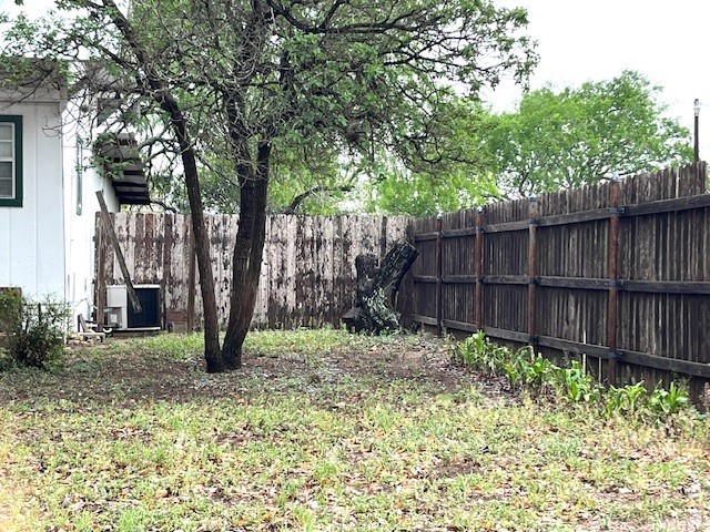 206 Hinton St Property Photo 7