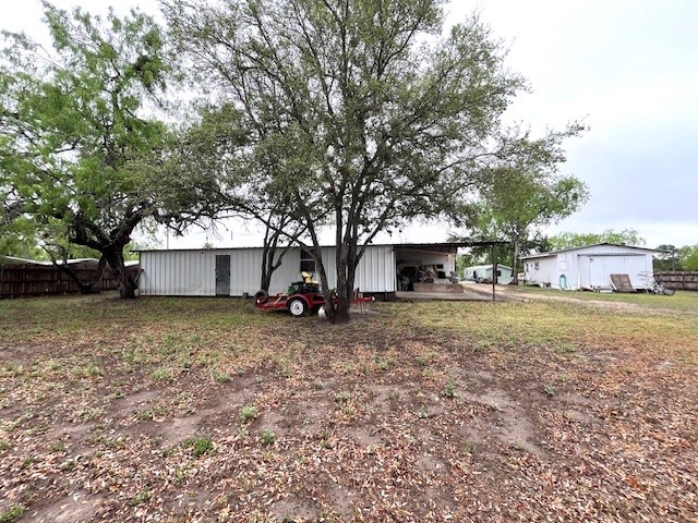 206 Hinton St Property Photo 8