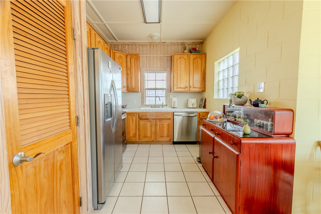 609 W Avenue A Property Photo 7