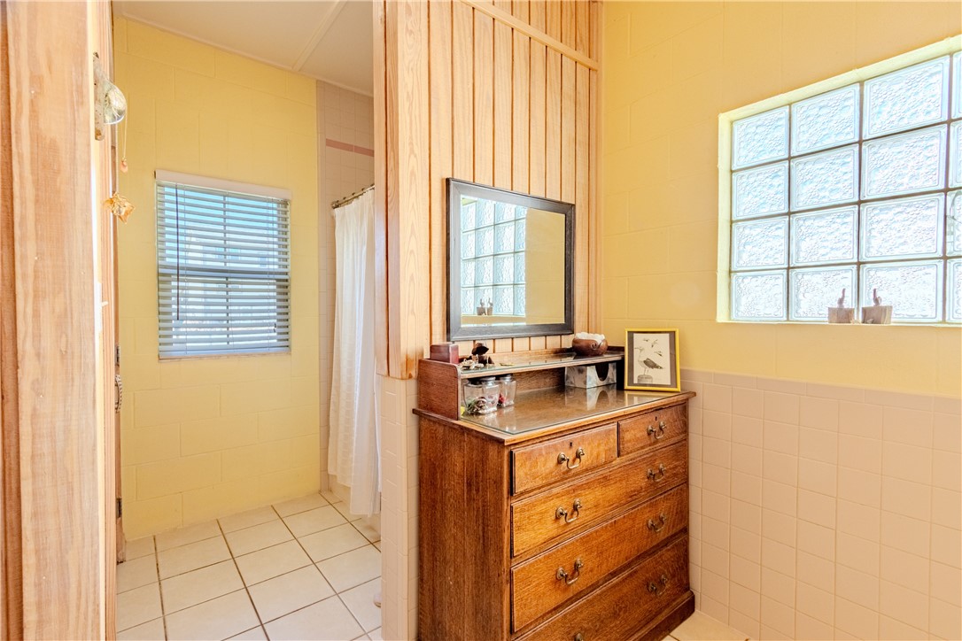 609 W Avenue A Property Photo 10