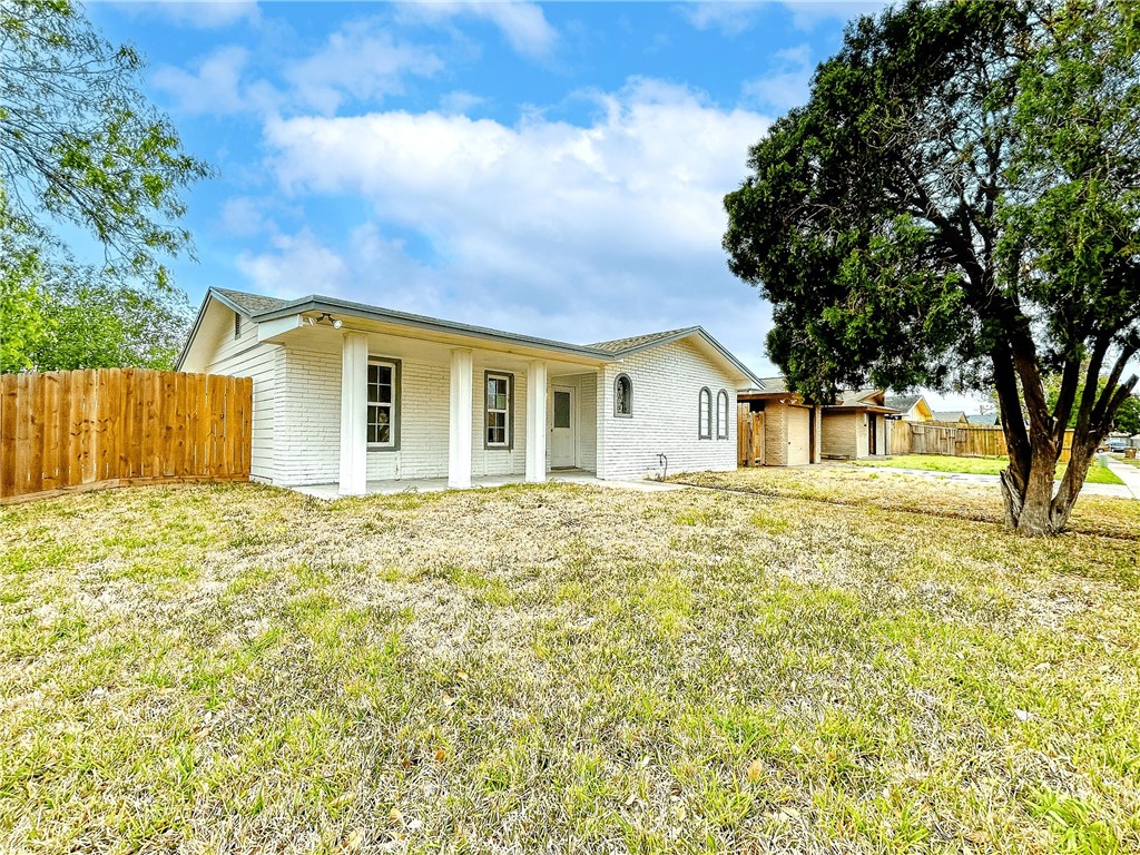 4910 Waterfall St Property Photo 1