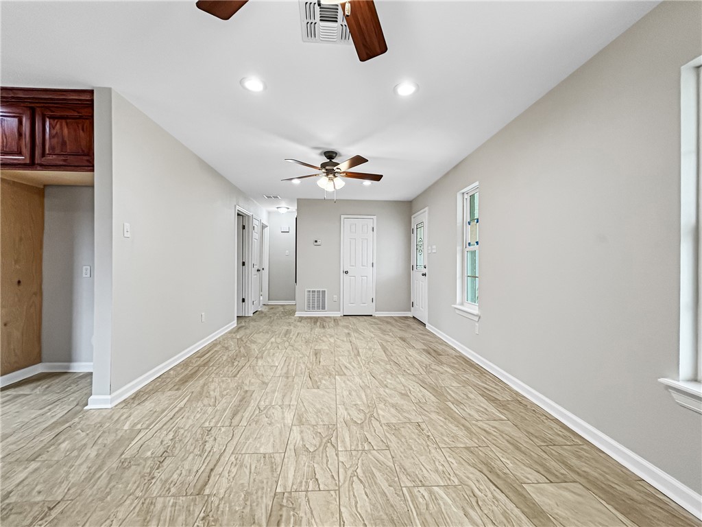4910 Waterfall St Property Photo 7