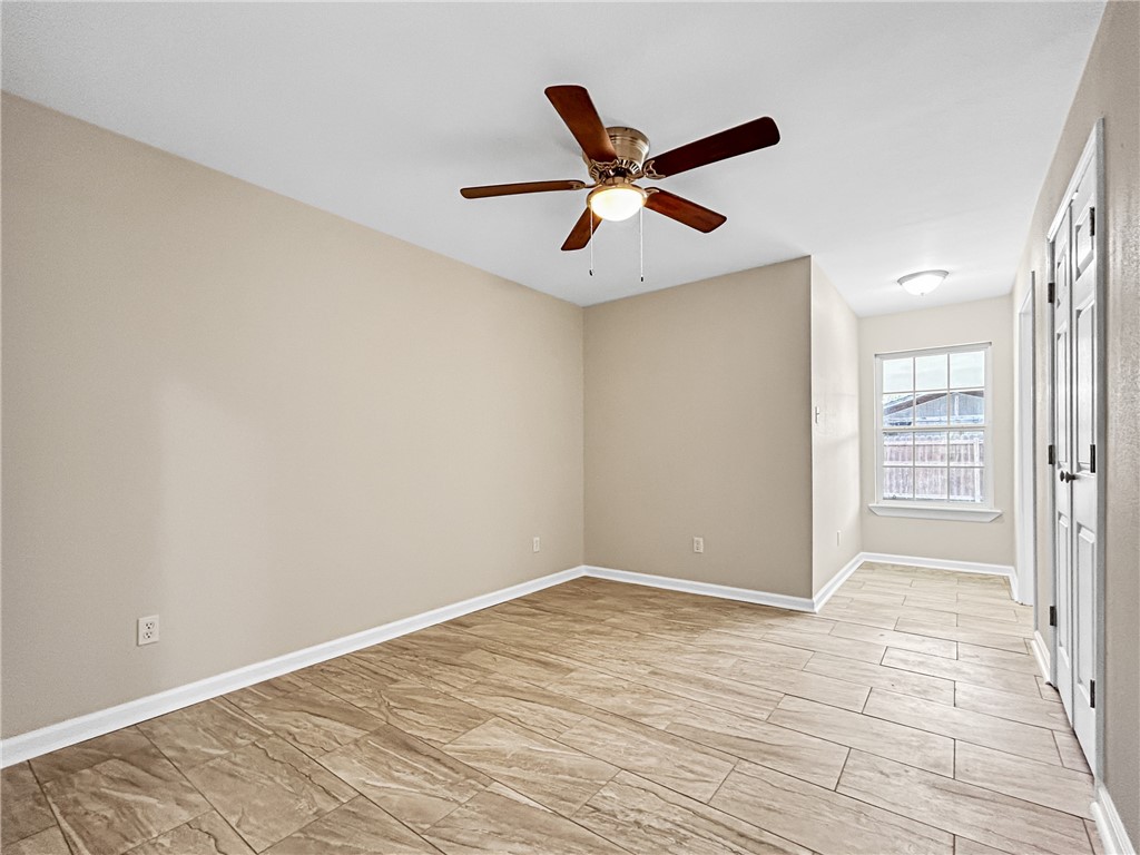 4910 Waterfall St Property Photo 18