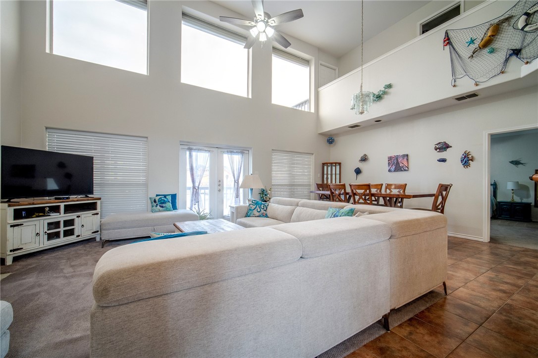 15349 Key Largo Ct Property Photo 4