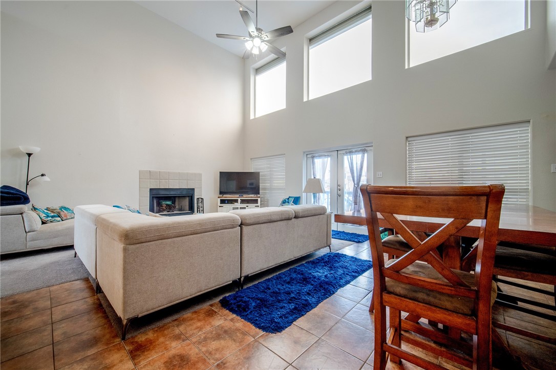 15349 Key Largo Ct Property Photo 5