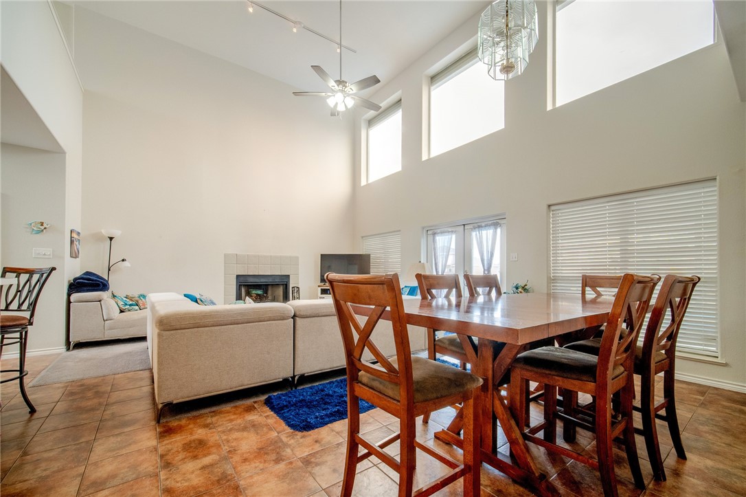 15349 Key Largo Ct Property Photo 7
