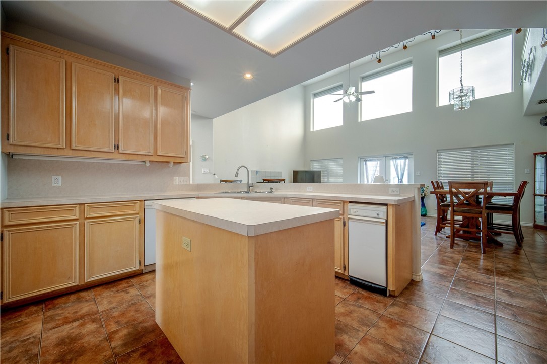15349 Key Largo Ct Property Photo 13