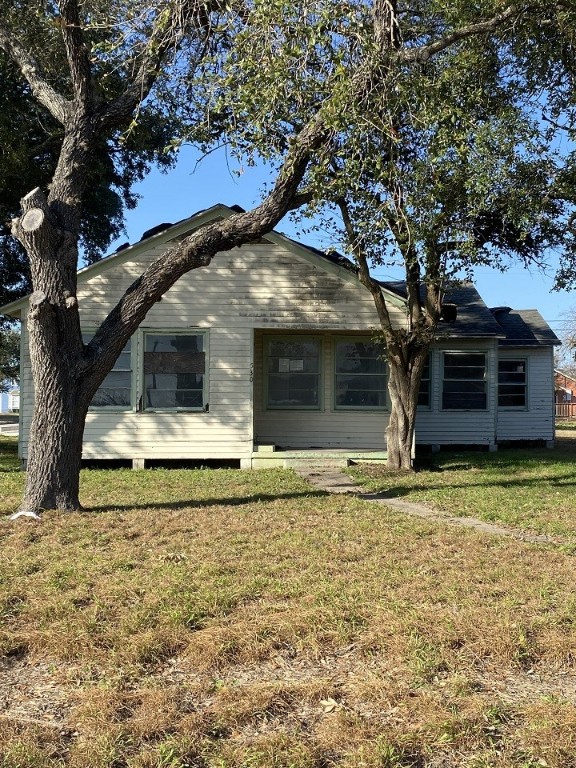 530 W Richard Ave Property Photo
