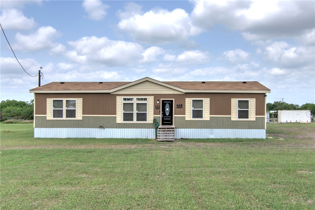 527 Cr-303 Property Photo
