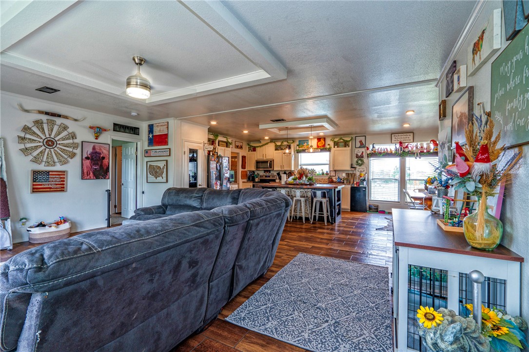 527 Cr-303 Property Photo 5