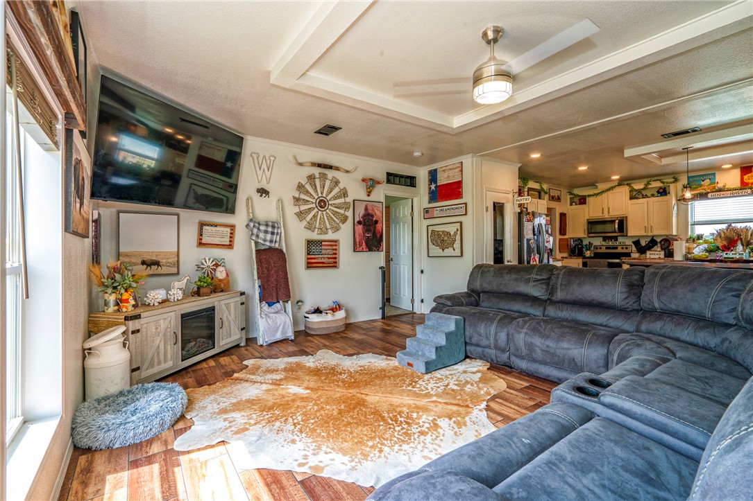 527 Cr-303 Property Photo 6